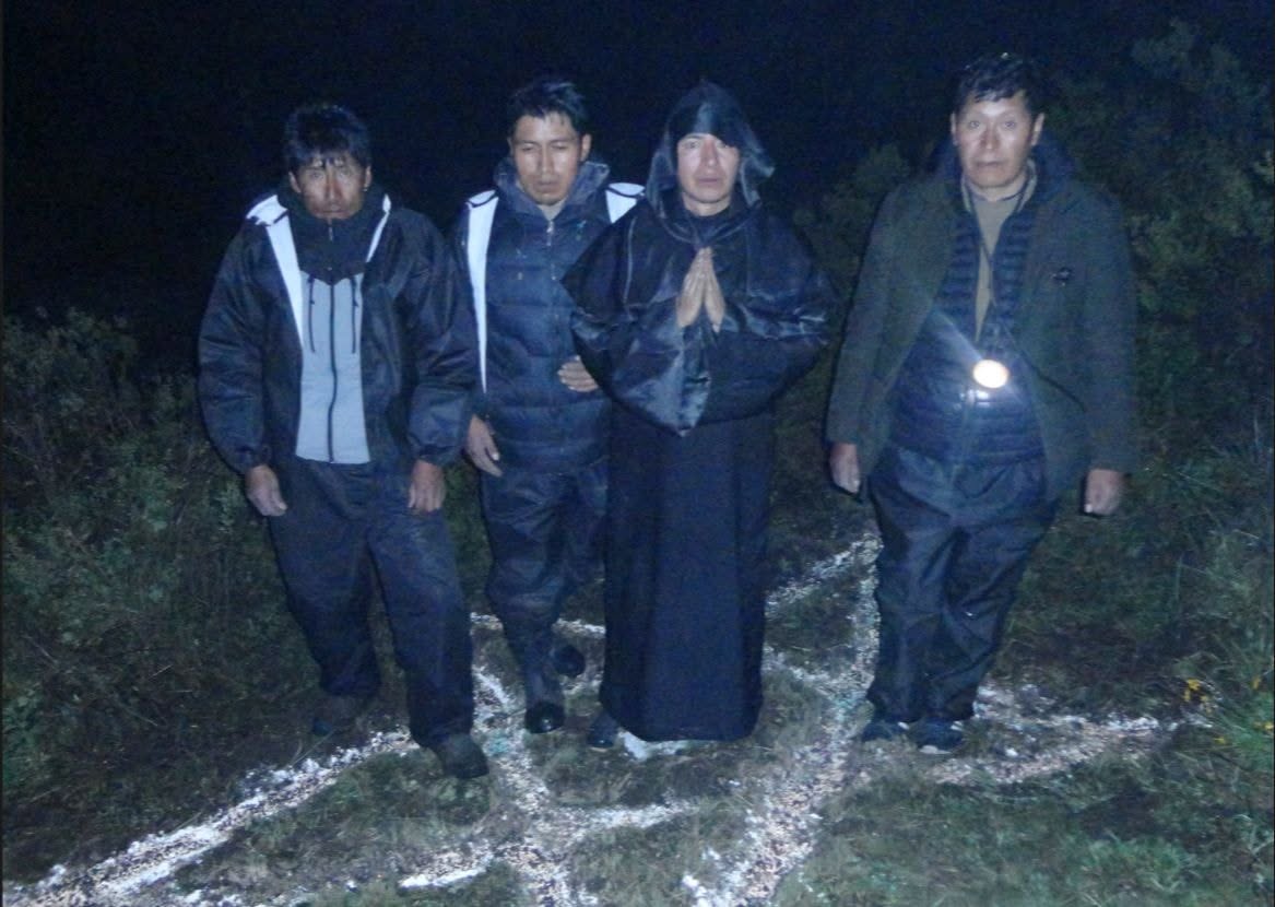 Grupo ritual nocturno estrella de sal